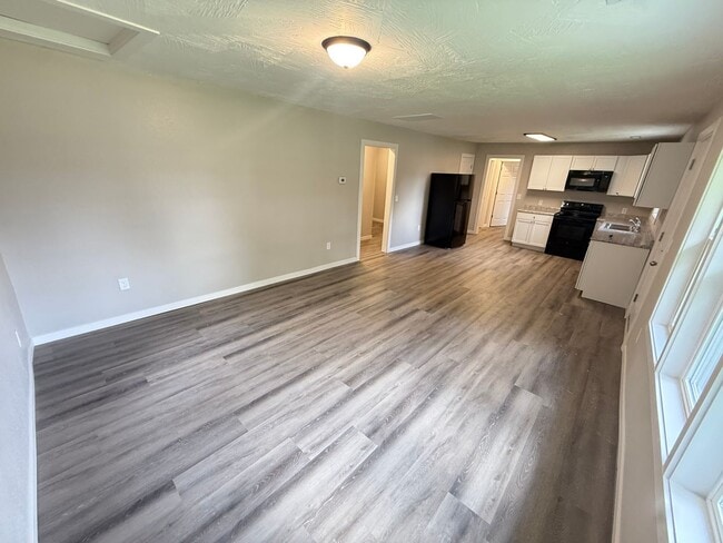 Photo - 3 Bed 2 Bath Springfield, MO