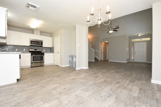 Photo - 21603 Falvel Lake Dr