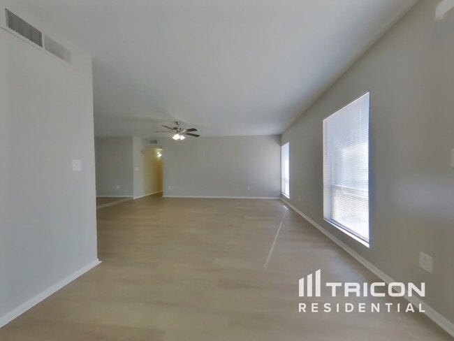 Photo - 955 W Santa Cruz Dr