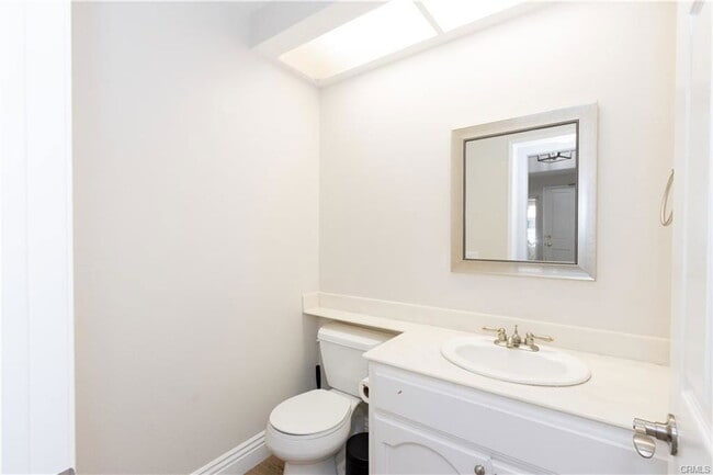 Building Photo - 21166 Vista Del Sol