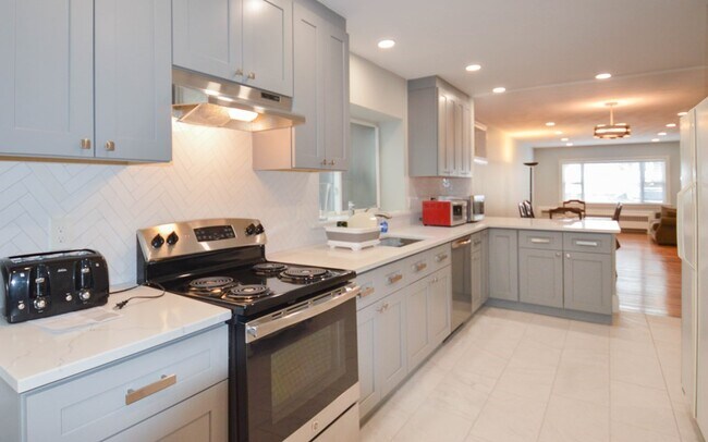 Building Photo - 142 Salisbury Rd Unit #1 Rental