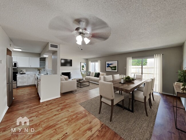 Del Estrado Townhomes