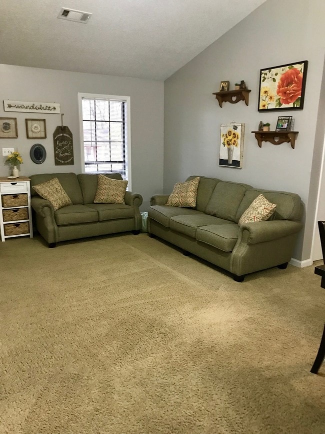 Photo - 12000 Kingston Ct SE