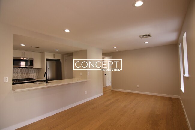 Photo - 1661 Washington St Unit 208