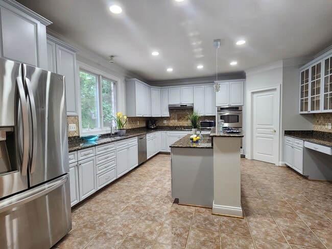 Photo - 6004 Columbia Pike