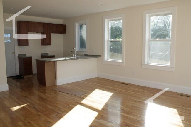 Photo - 6 Larose Pl