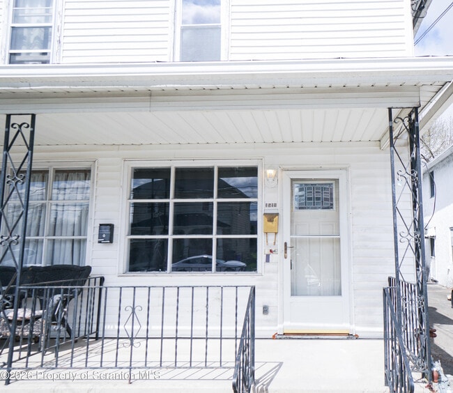 Photo - 1519 Meylert Ave