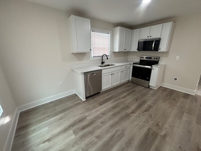 Photo - 104 N Slocumb St
