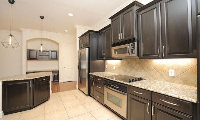 Photo - 2120 Kipling St Unit 402