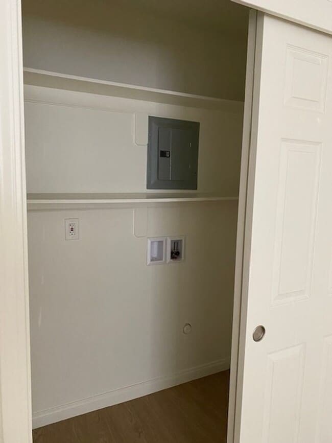 Photo - 611 Ann Arbor Dr Unidad A