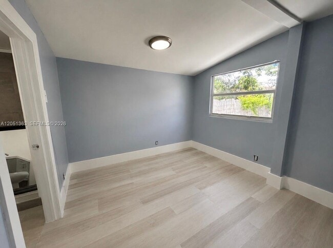 1872 NW 1st St Unit 3