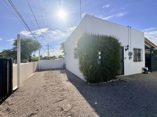 Photo - 1718 E Grant Rd