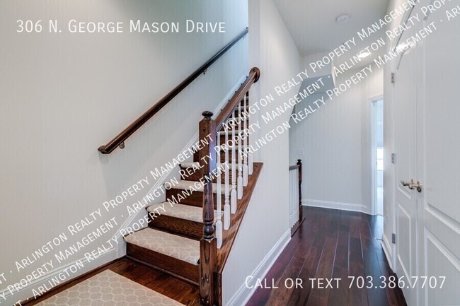 Photo - 306 N George Mason Dr