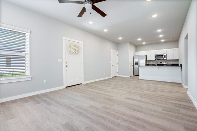 Photo - 276 N Hunter St-Lot 48 Farmington Hills Unidad #2