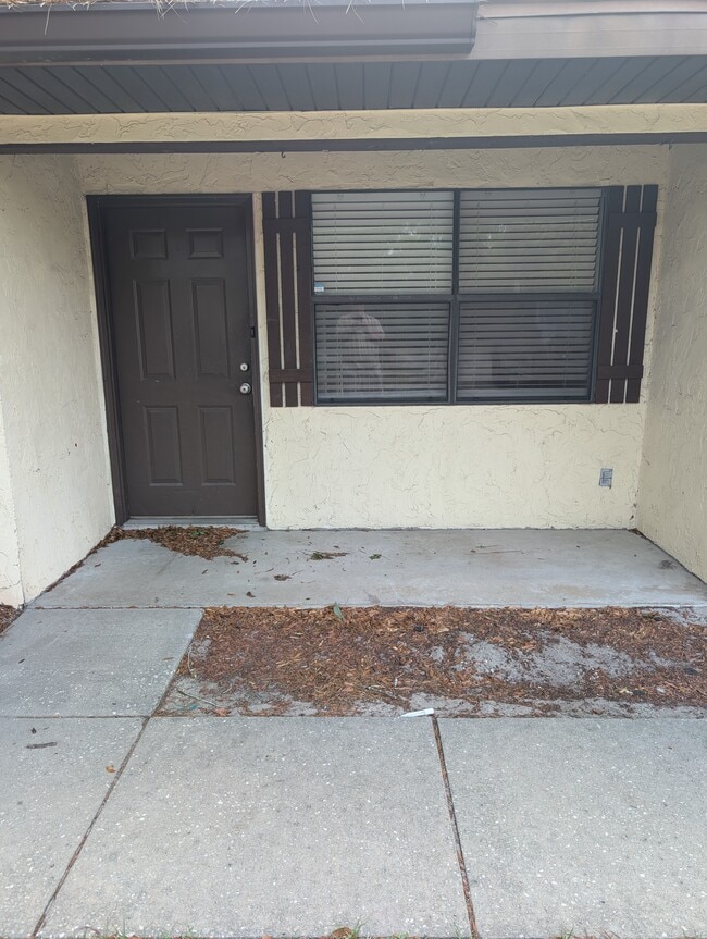 Photo - 371 NW Lake City Ave