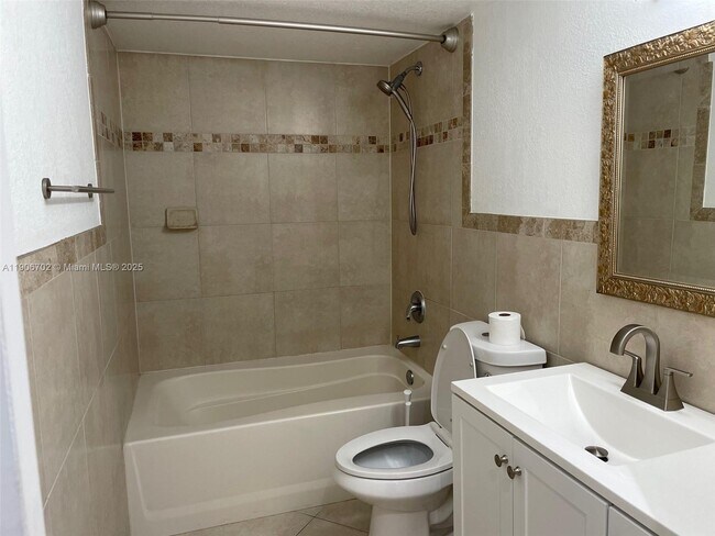 Photo - 4856 N State Rd 7 Unit 1104