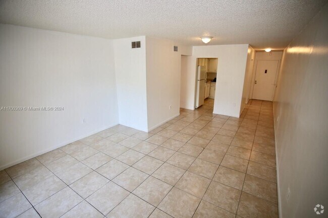 Building Photo - 4384 NW 9th Ave Unit 19-1C Rental