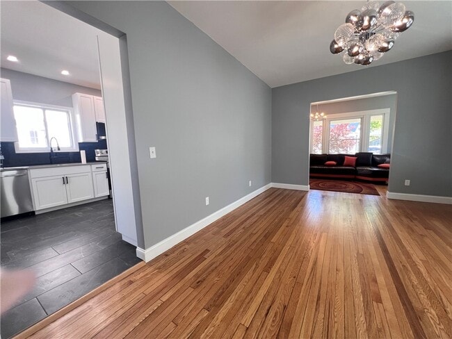Photo - 79 Evangeline St