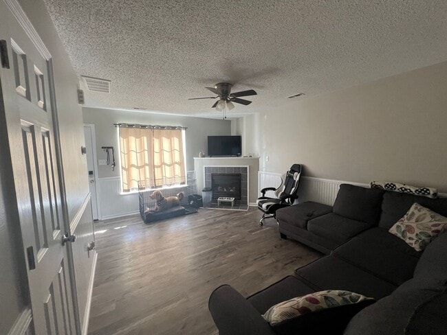 Photo - 205 Meadowbrook Ln
