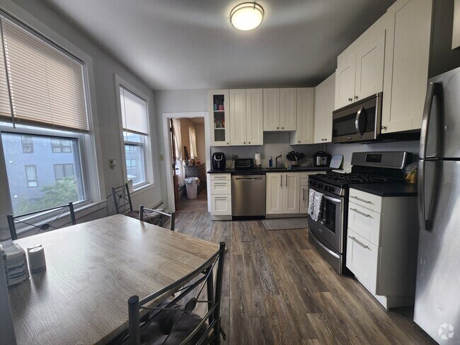 Building Photo - 5 Sayward Pl Rental