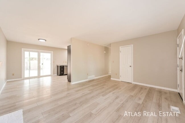 Photo - 3652 S Mobile Way