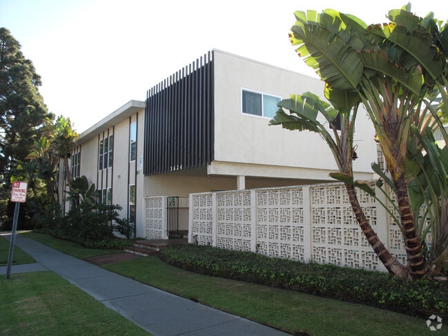 Photo - The Emerald Apartments