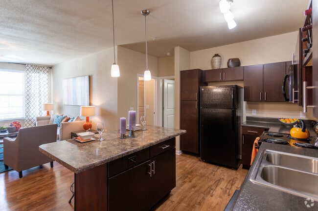 2 BR 2 BA 1062 SF