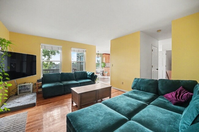 448 Somerset Dr