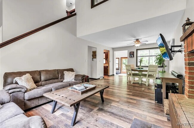 Photo - 28 Woodstock Rd