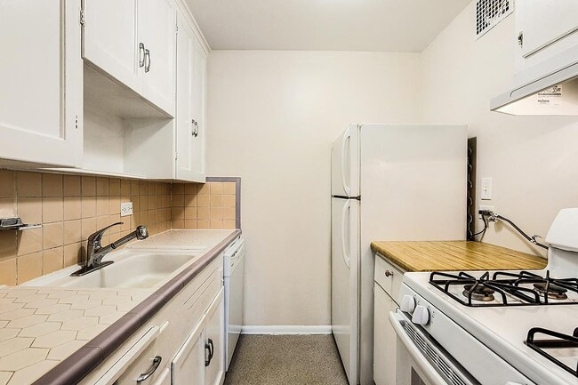 Photo - 1200 St. Paul St. Apartments