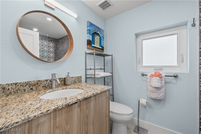 Photo - 517 110th Ave N