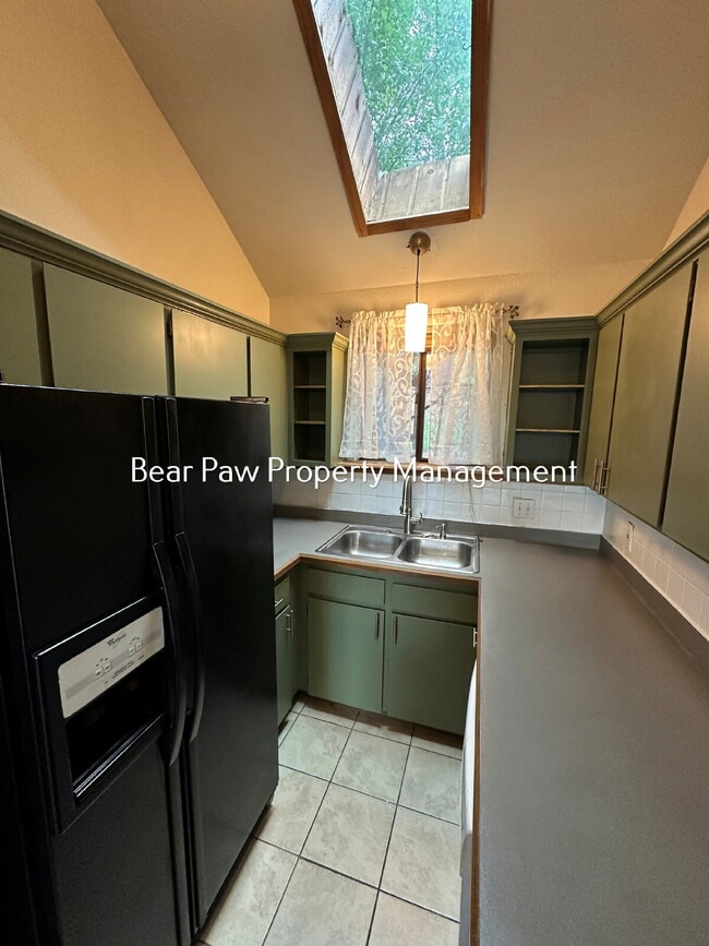 "Charming 2-Bedroom Duplex in Kittredge"