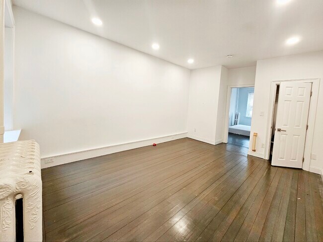 Photo - 16 Temple St Unit 31