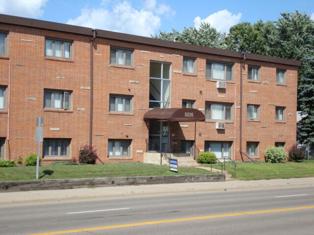 Regent Place Apartments Hwy 100