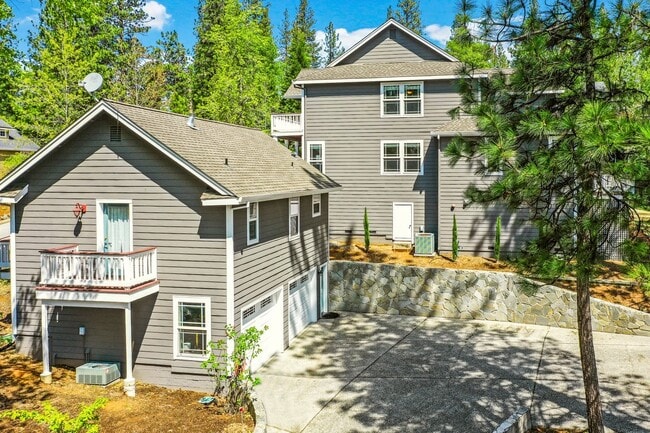 Photo - 612 Chief Kelly Dr