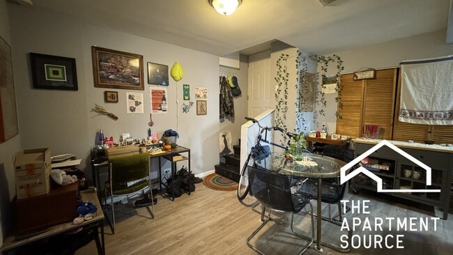 Building Photo - 2919 W McLean Ave Unit G