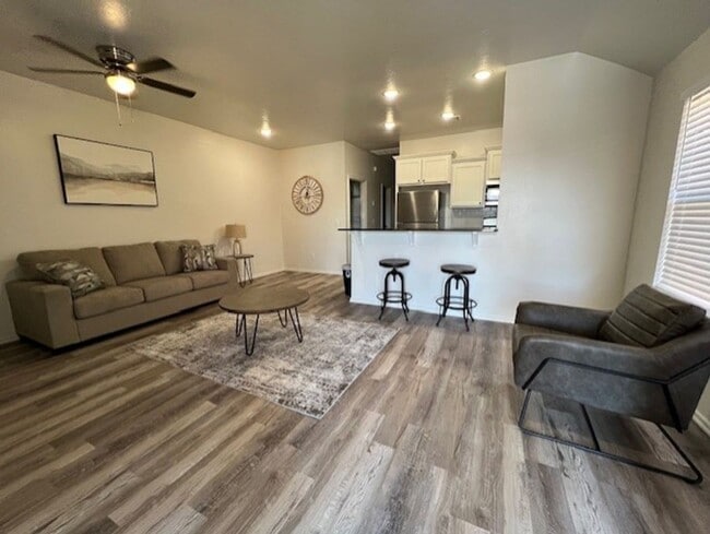 Photo - 1209 SW Oklahoma Ave