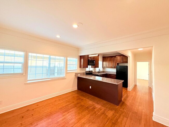 Building Photo - 1536 4th Ave Unit 1536 1/2