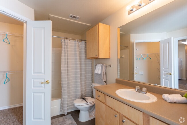 1HAB 1BA - 654 ft² - Dakota Arms Apartments