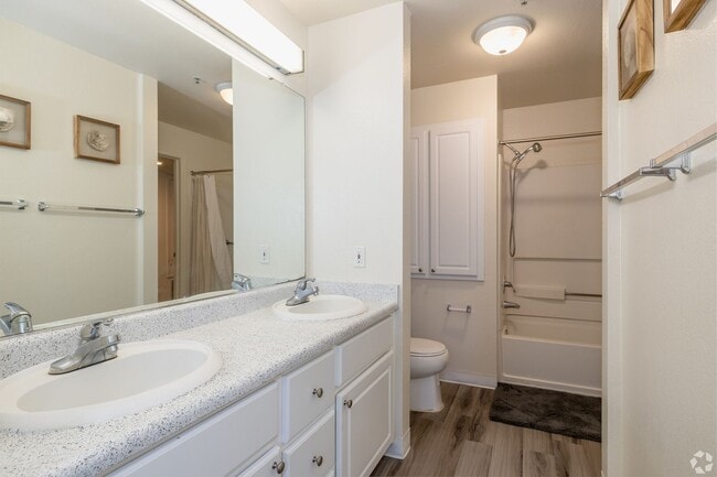 Greystone Apartments & Townhomes