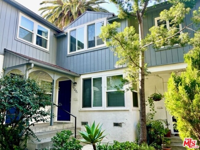 Building Photo - 1727 1/2 Malcolm Ave Rental