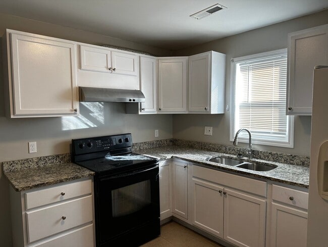 Photo - 1701 Springdale Rd