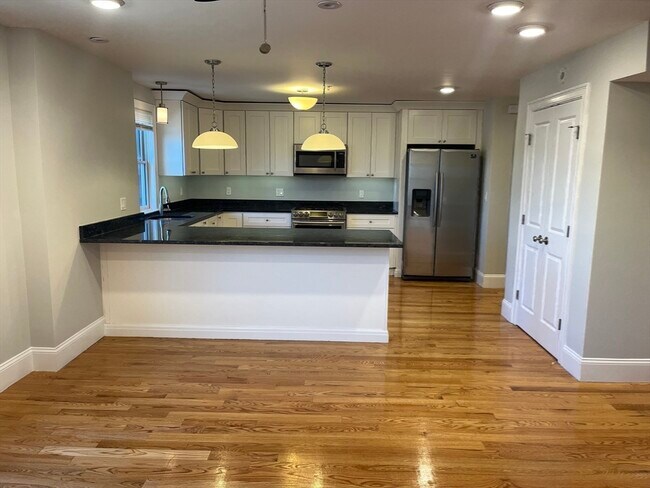 Photo - 45 Spring St Unit 6