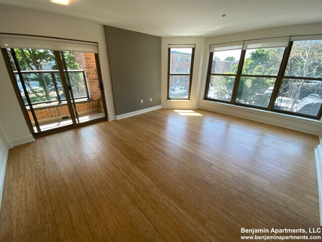 Building Photo - 74 Ashford St Unit 201 Rental