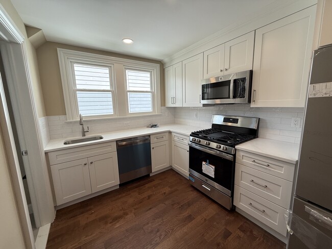 Building Photo - 56 Broughton Ave Rental