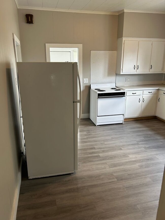 Photo - 301 N 10th St