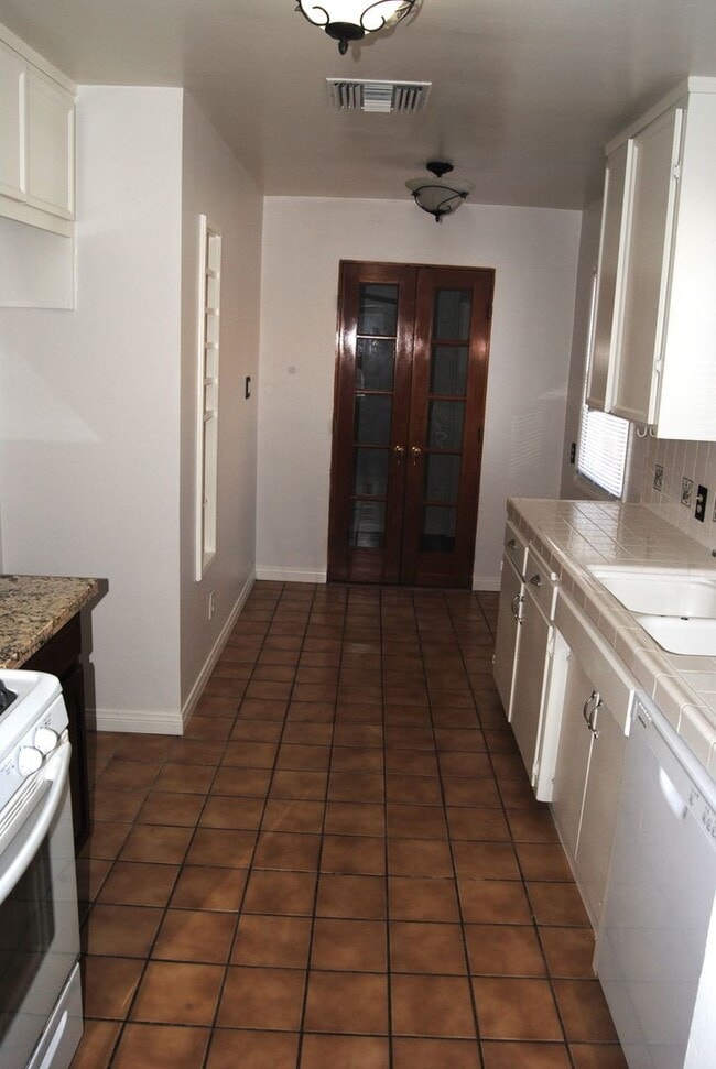 Photo - 3005 Spruce St