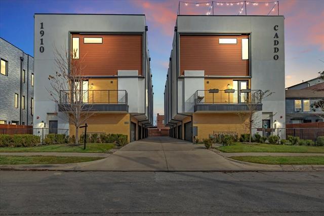 Building Photo - 1910 Caddo St Unit A205