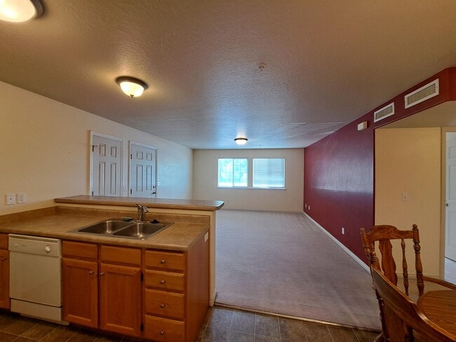 Building Photo - 1219 S 1850 W Rental