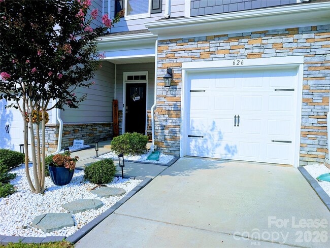 Photo - 626 Altamonte Dr